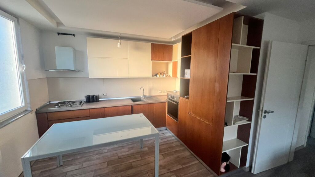 Apartament 2+1+2 në Astir, jepet me qira!!🛋️