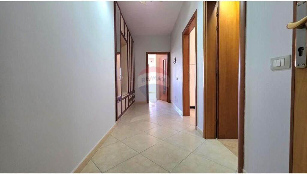 Apartment 1+1 - For Sale - Main Boulevard, Vlorë
