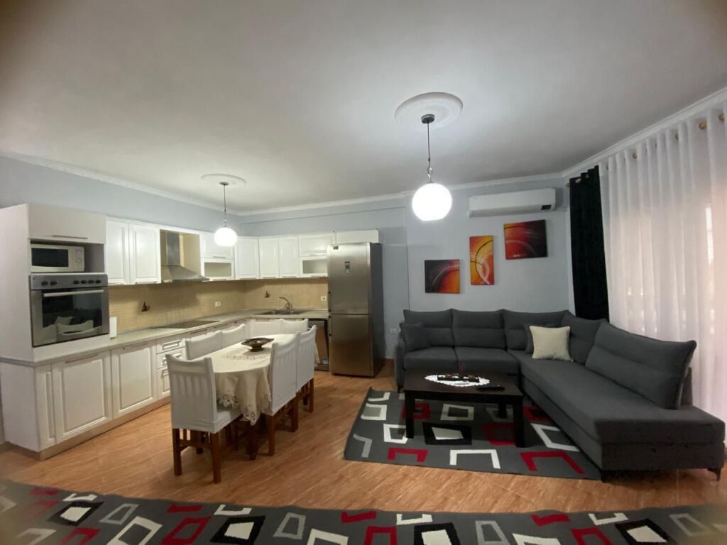 Jepet me qira apartament 2+1 tek 2 Palmat