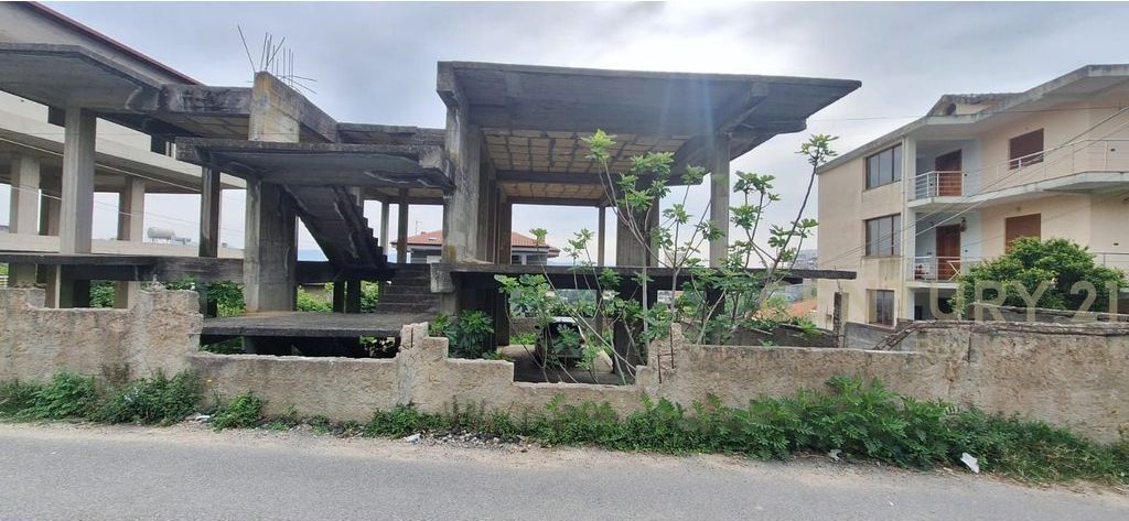 2-Storey Building for Sale in Karabinaje Phase – Durrës (Vila e Zogut)
