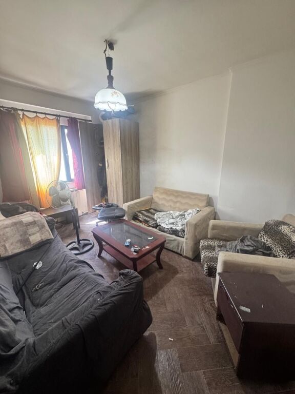 Apartment 2+1+2 for rent near Komuna e Parisit close to the Garden
