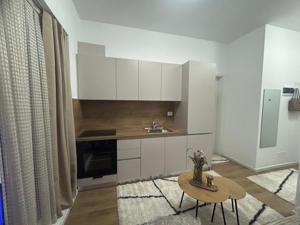 Fresk, affittasi monolocale. 350 Euro
