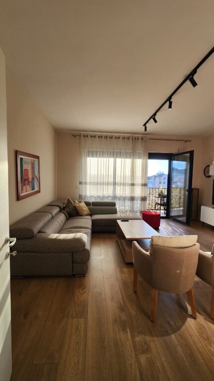 Appartamento 2+1+2 in affitto – Myslym Shyr, Tirana!🏙️