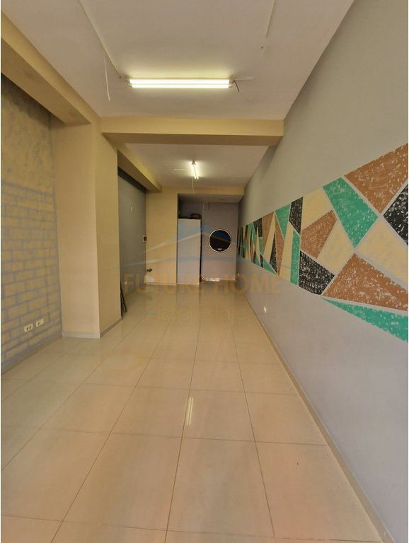 Rent, Business Premises, Yzberisht 400 €,UNA68187