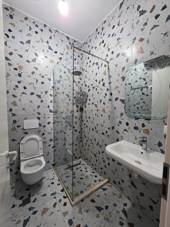JEPET ME QIRA APARTAMENT 1+1 TEK KOMPLEKSI MANGALEM