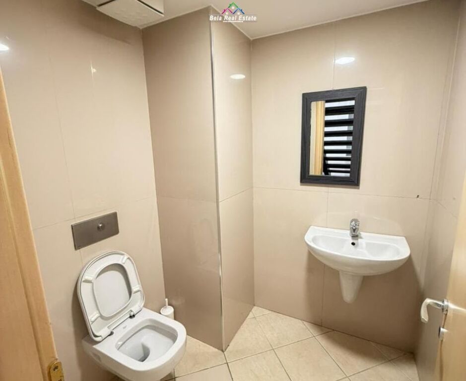 Dyqan Me Qera Tek Kompleksi Delijorgji ( ID BD21893) Tirane
