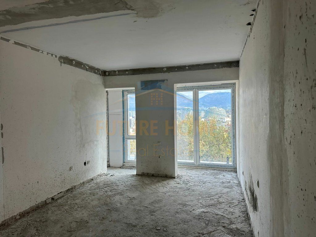 Qera, Vilë 5-Katëshe, Kodra e Diellit 2