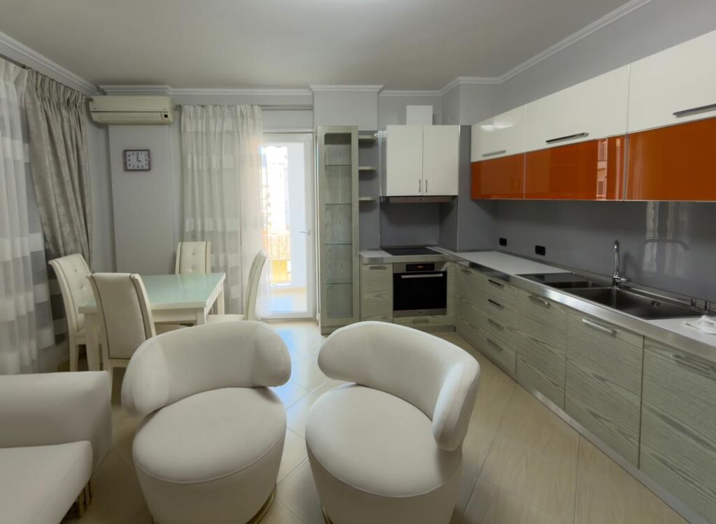 🏢Ne zonen e 21 Dhjetorit,Rr.Frederik Shiroka jepet me qera apartament1+1,i mobiluar 650Euro - Widok 2