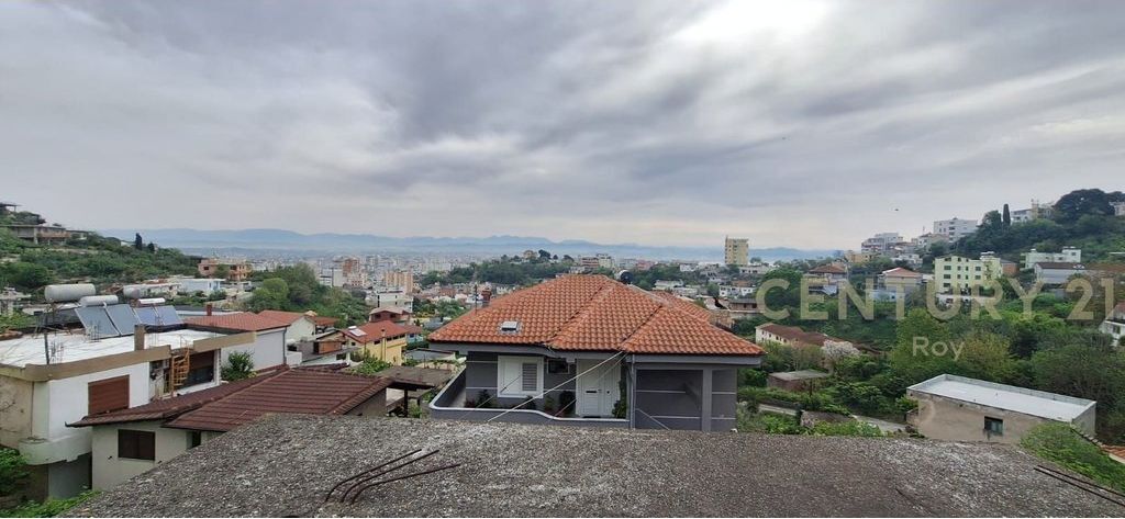 2-Storey Building for Sale in Karabinaje Phase – Durrës (Vila e Zogut)