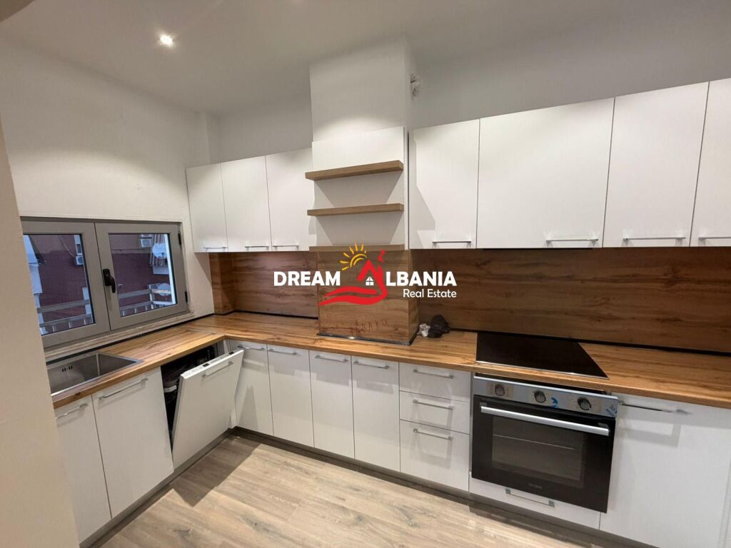 Affittasi appartamento 2+1 vicino al Pazari i Ri in Via Tefta Tashko (ID 42215533)