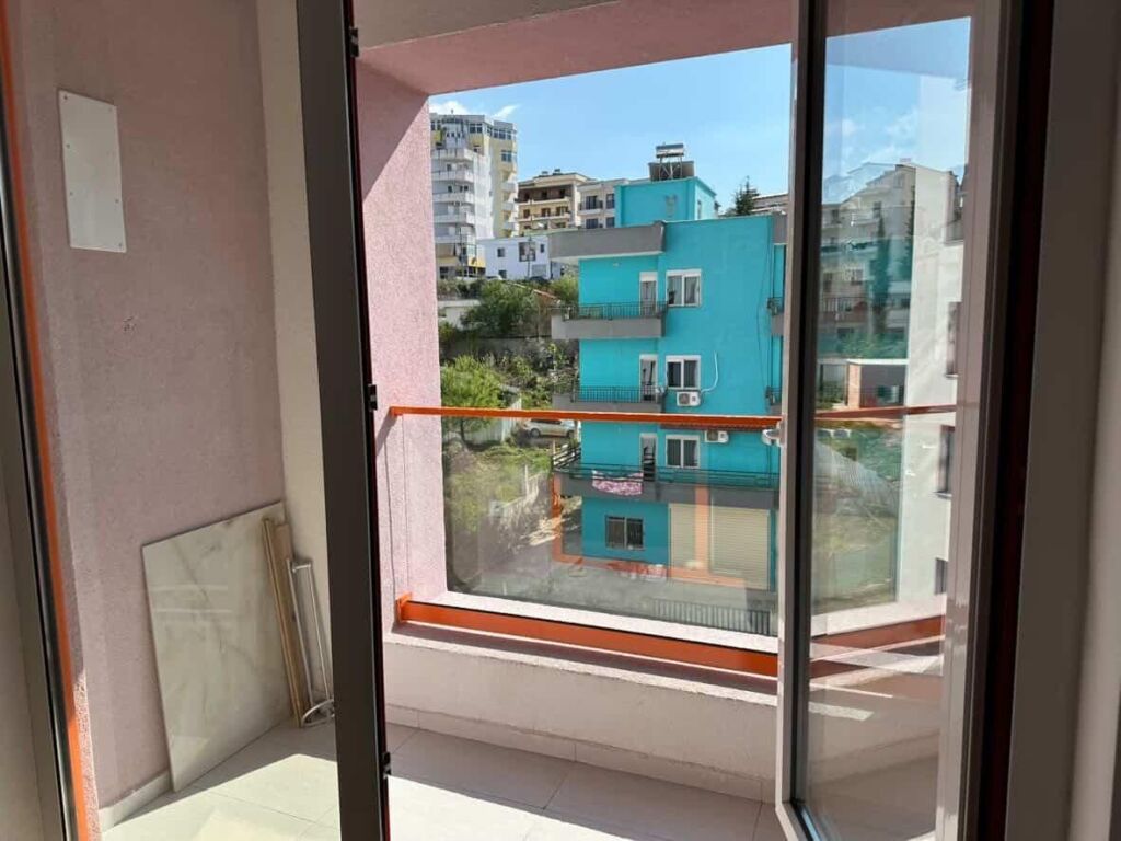 Jepet me qera Apartament 1+1 me qera te Ali Dem/ Mangalemi