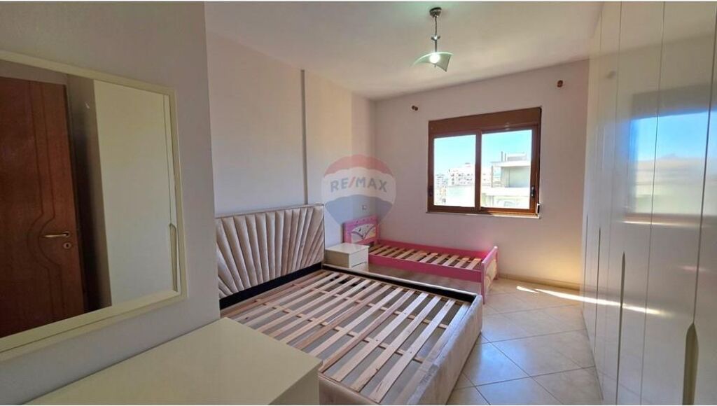 Apartment 1+1 - For Sale - Main Boulevard, Vlorë