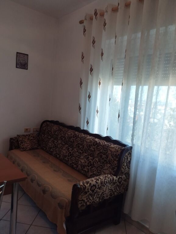Casa privata 1+1 in affitto 350 Mila lek