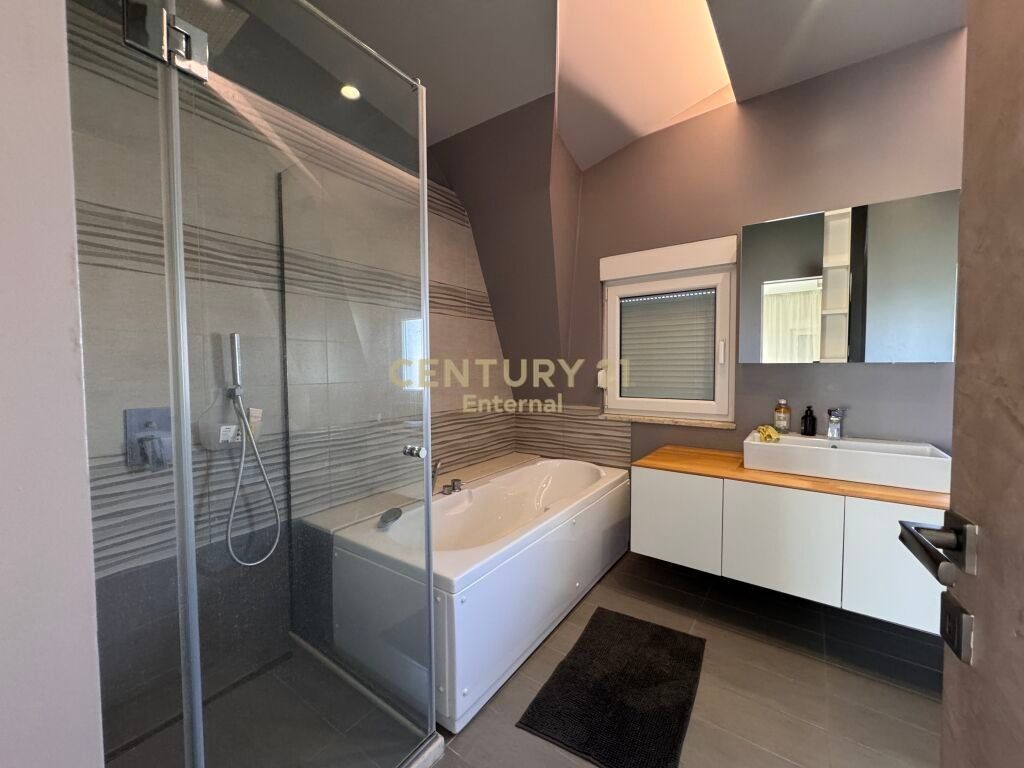 Luxury villa for rent near Teg