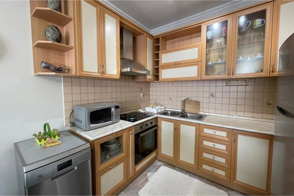 Apartament 1+1 me Qira tek Shkolla Baletit