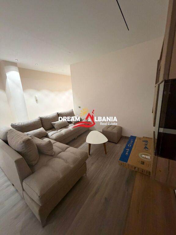 Affittasi appartamento 2+1 vicino al Pazari i Ri in Via Tefta Tashko (ID 42215533)