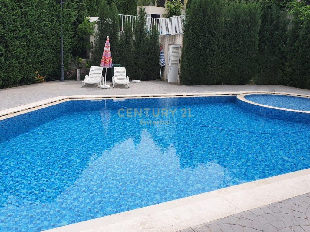 Luxury villa for rent near Teg