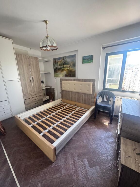 Apartment 2+1+2 for rent near Komuna e Parisit close to the Garden
