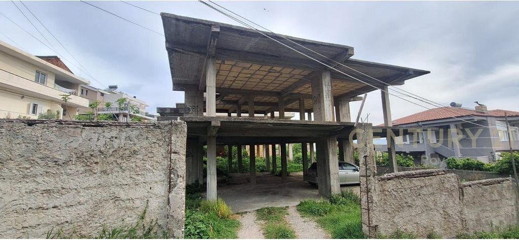 2-Storey Building for Sale in Karabinaje Phase – Durrës (Vila e Zogut)