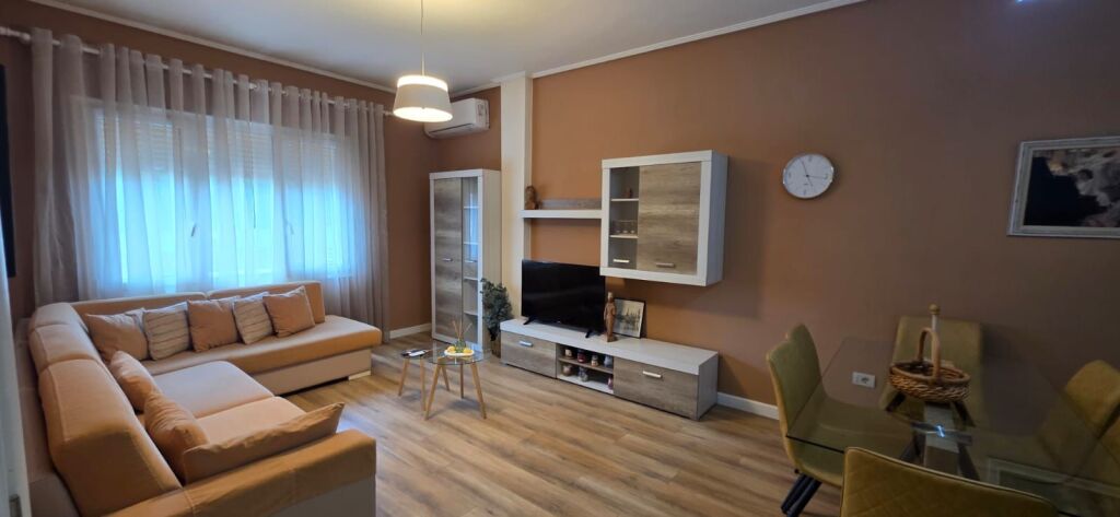 🌿 Appartamento 2+1 in affitto – Lago Artificiale, Tirana! 🌿