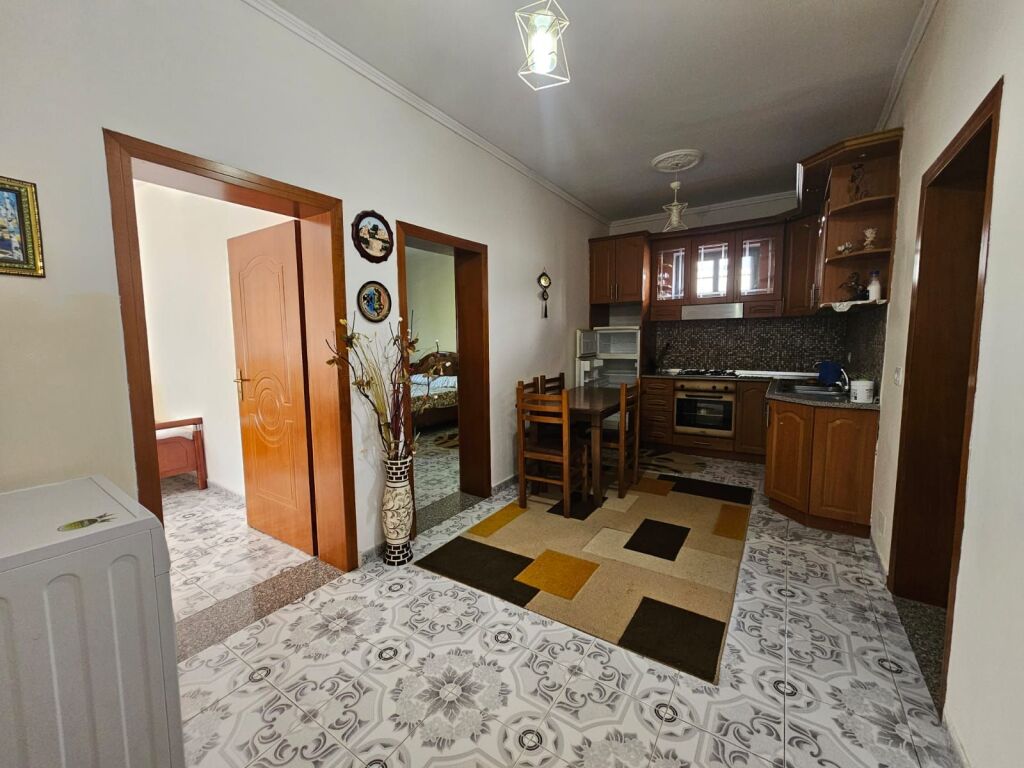 HOUSE FOR RENT AT CEZMA E FERRES
