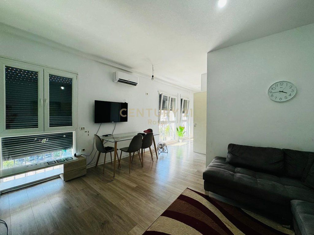 APARTAMENT 1+1 PER QIRA NE ISH FUSHEN E AVIACIONIT