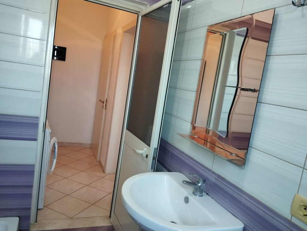 Casa privata 1+1 in affitto 350 Mila lek