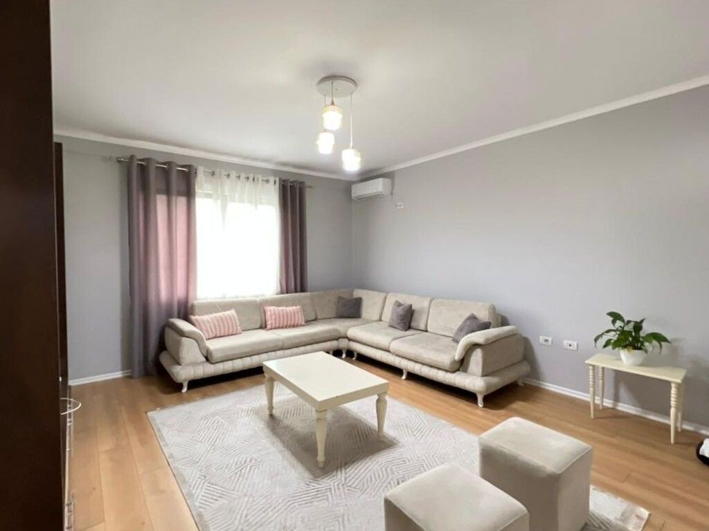 🏡 2+1 + Parkim me Qira 📍 Kopshti Botanik