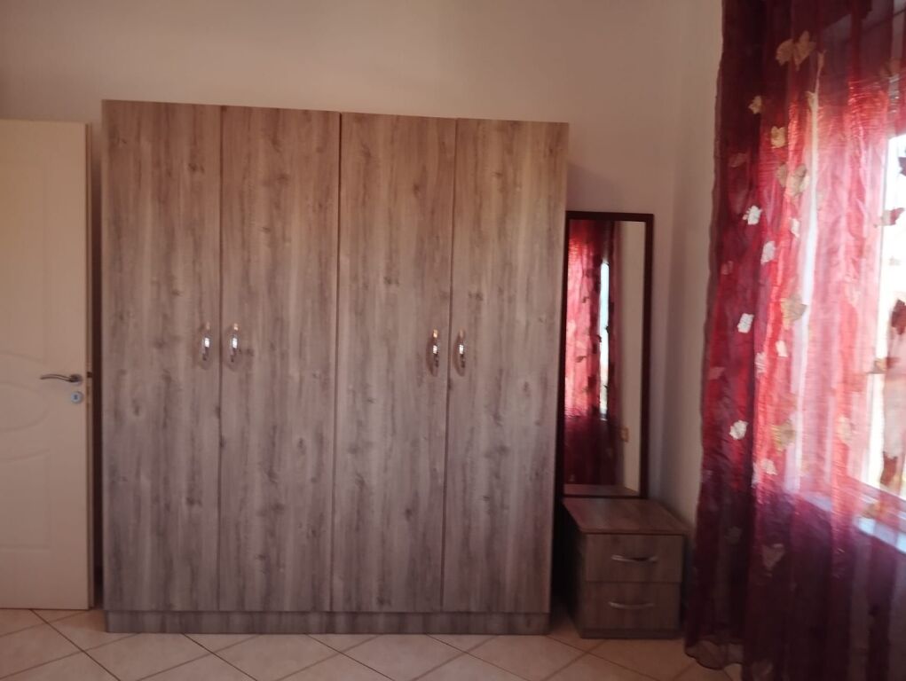 Casa privata 1+1 in affitto 350 Mila lek