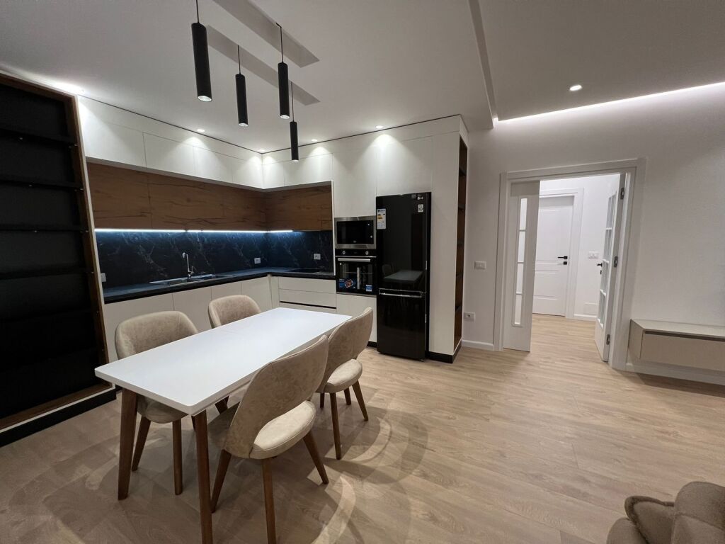 Apartament 2+1+2 per qera Zogu I zi !