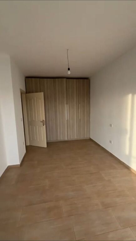 APPARTAMENTO 1+1. 40000 LEKE. EX PARCO AUTOBUS