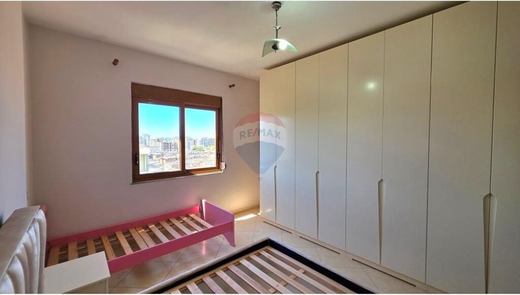 Apartment 1+1 - For Sale - Main Boulevard, Vlorë