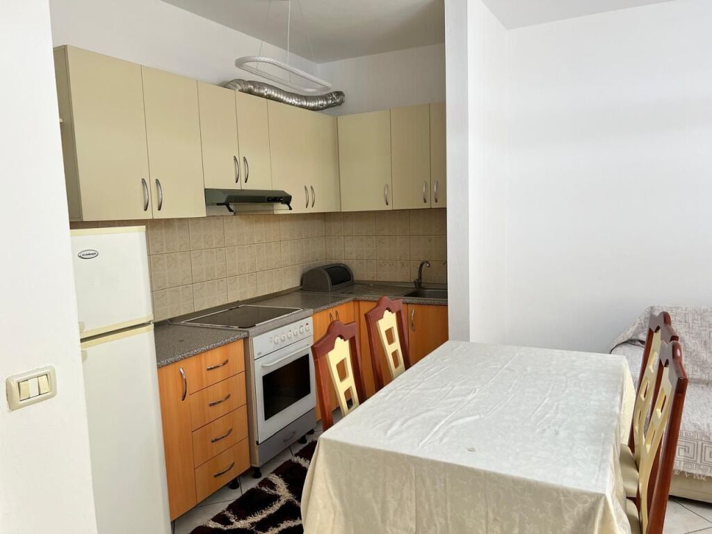 Apartament 1+1 me qera ne Laprake