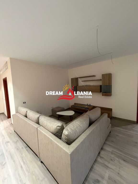 Affittasi appartamento 2+1 vicino al Pazari i Ri in Via Tefta Tashko (ID 42215533)