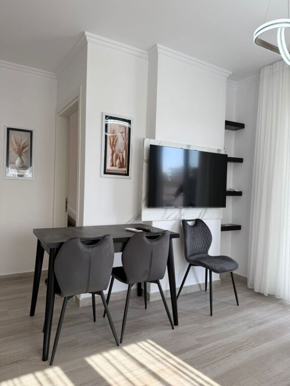 Jepet me Qera  Apartament 2+1 + Post Parkim në Rrugën Jordan Misja