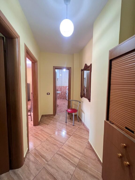 AFFITTASI APPARTAMENTO 1+1 VICINO AL PONTE DAJLANI, SPIAGGIA, DURRES