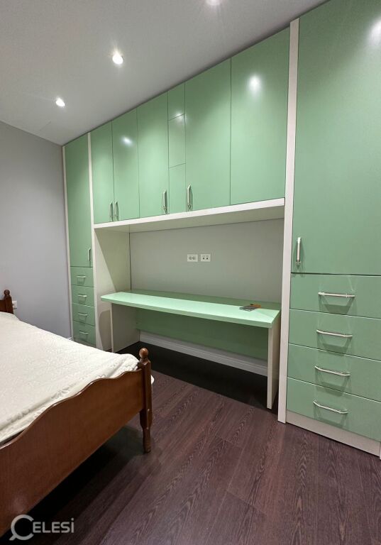 Affittasi casa privata, primo piano di una villa, 400 Mila lek