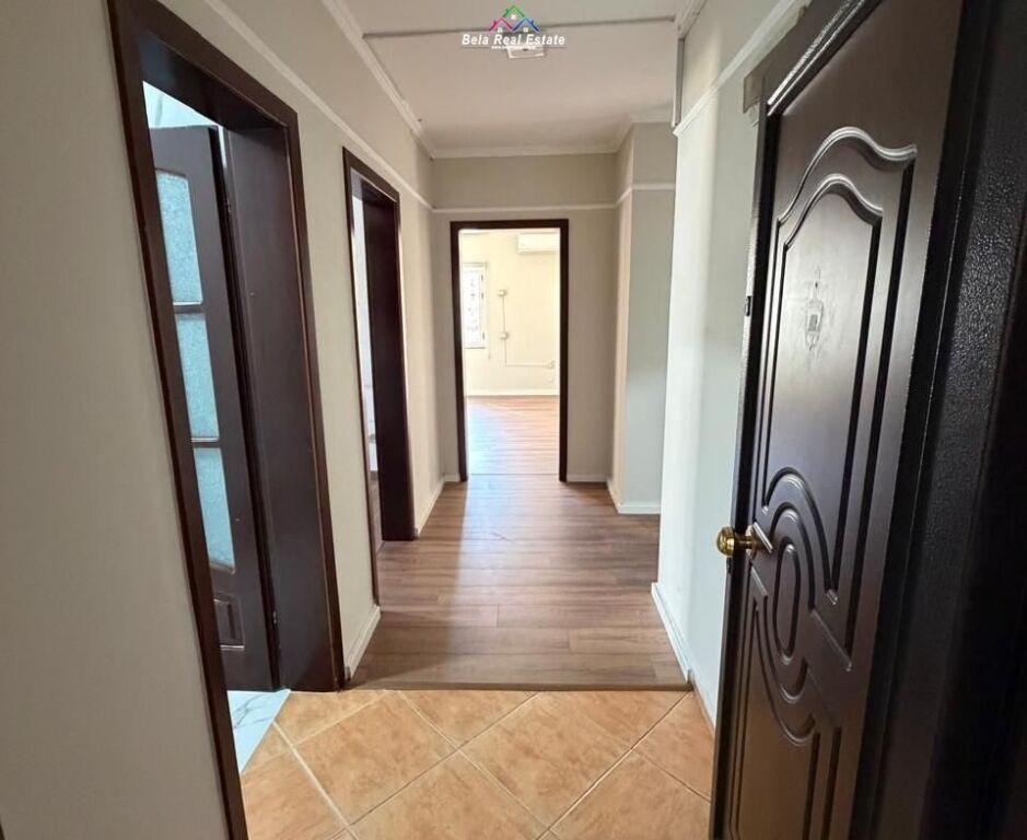 Zyre Me Qera Tek Sheshi Willson (ID BZ2926) Tirane
