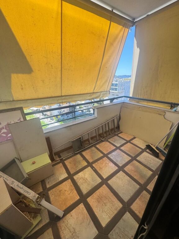 Apartment 2+1+2 for rent near Komuna e Parisit close to the Garden
