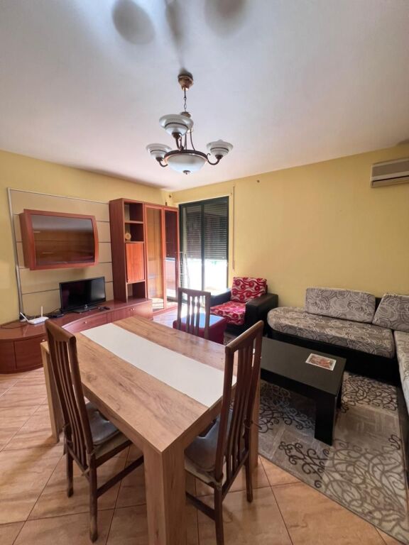 AFFITTASI APPARTAMENTO 1+1 VICINO AL PONTE DAJLANI, SPIAGGIA, DURRES