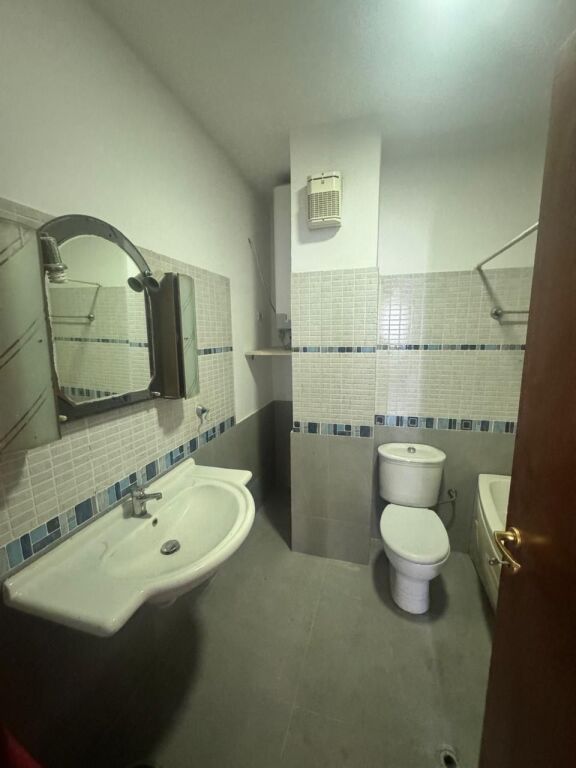 Apartment 2+1+2 for rent near Komuna e Parisit close to the Garden
