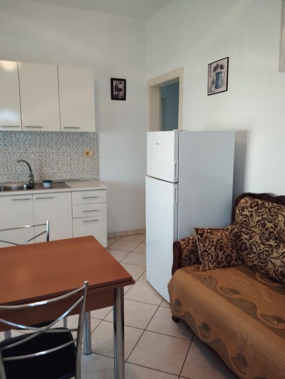 Casa privata 1+1 in affitto 350 Mila lek