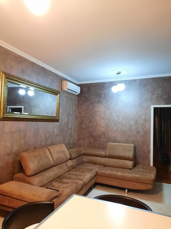 Kodra e Diellit Jepet apartament me qira 1+1