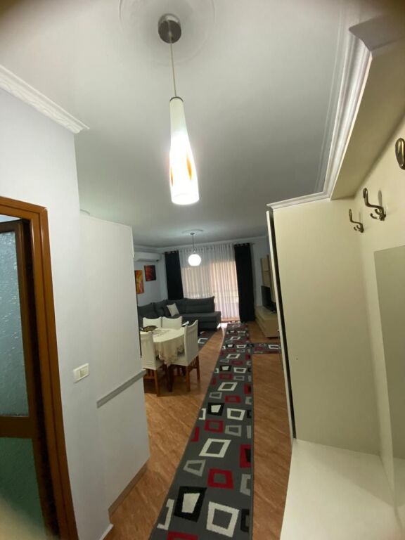 Jepet me qira apartament 2+1 tek 2 Palmat