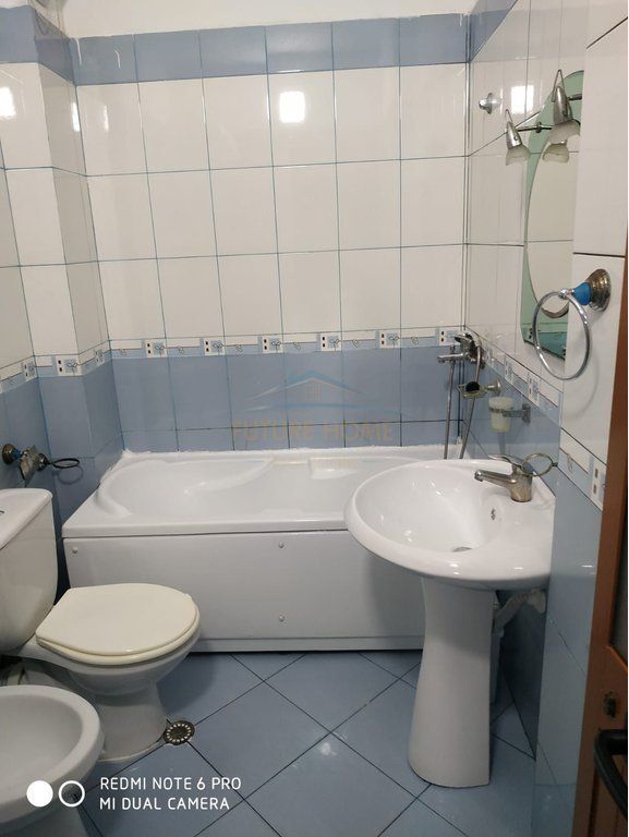 Affitto, Appartamento 2+1, Rruga Riza Cerova, Tirana.