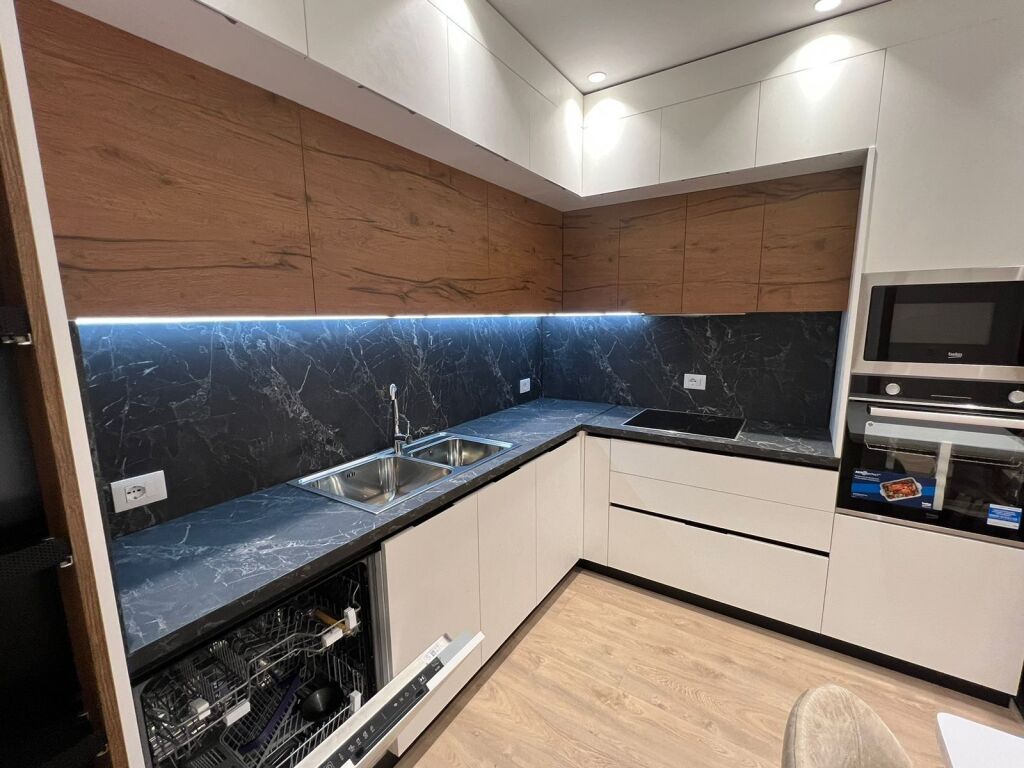 Apartament 2+1+2 per qera Zogu I zi !