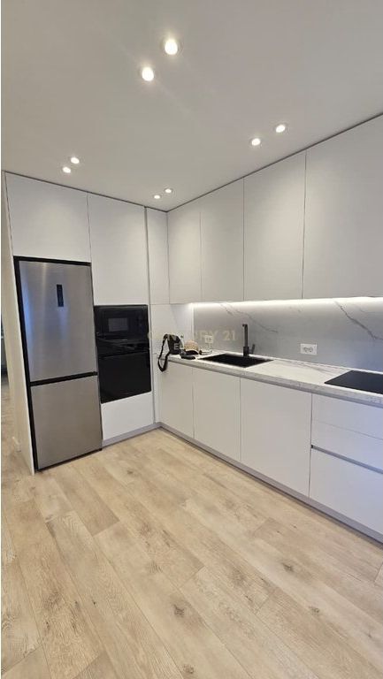 AFFITTASI APPARTAMENTO 3+1 CON CUCINA SEPARATA IN CENTRO