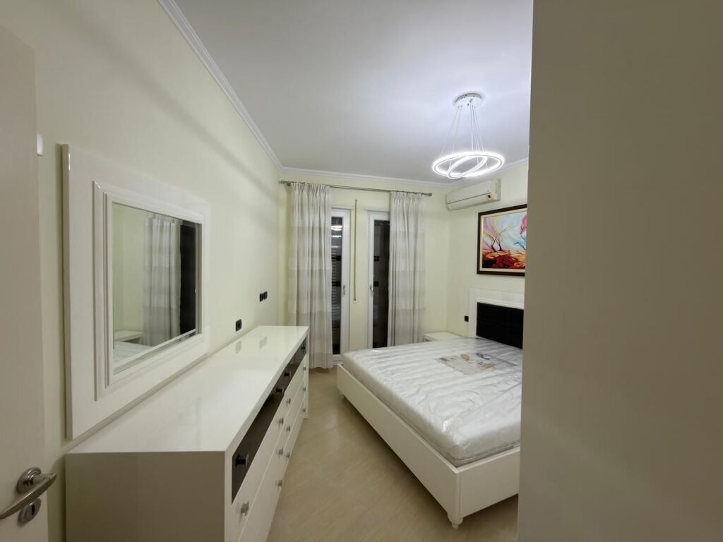 🏢Ne zonen e 21 Dhjetorit,Rr.Frederik Shiroka jepet me qera apartament1+1,i mobiluar 650Euro - Widok 4