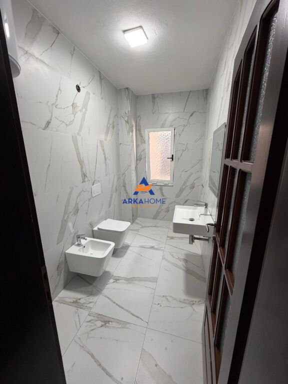 UFFICIO IN AFFITTO 179M2 "PIAZZA WILLSON" 1800 EURO