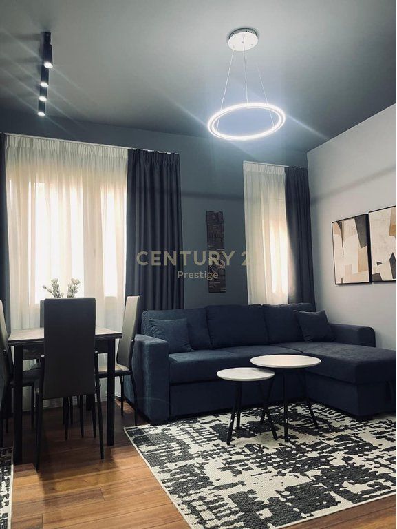 APARTAMENT 2+1+2 ME QIRA TEK KOPSHIT BOTANIK